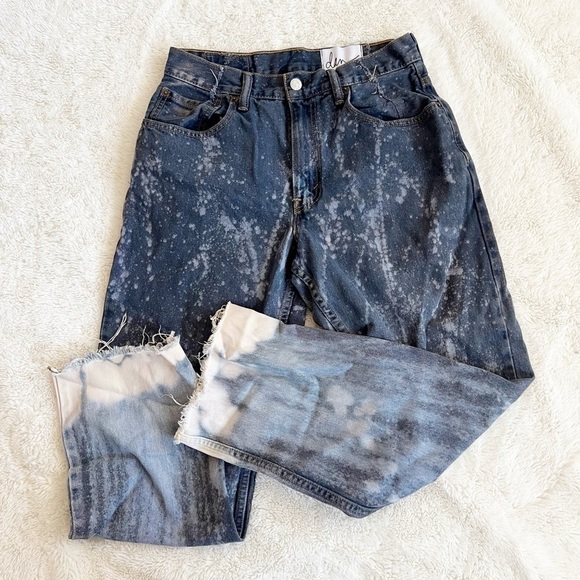 Vtg Levi’s Custom Reworked Bleach Ombré Dyed Jean - Picture 5 of 11